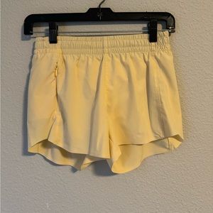 Athleta Girl Heart the Hustle short - size 12, EUC